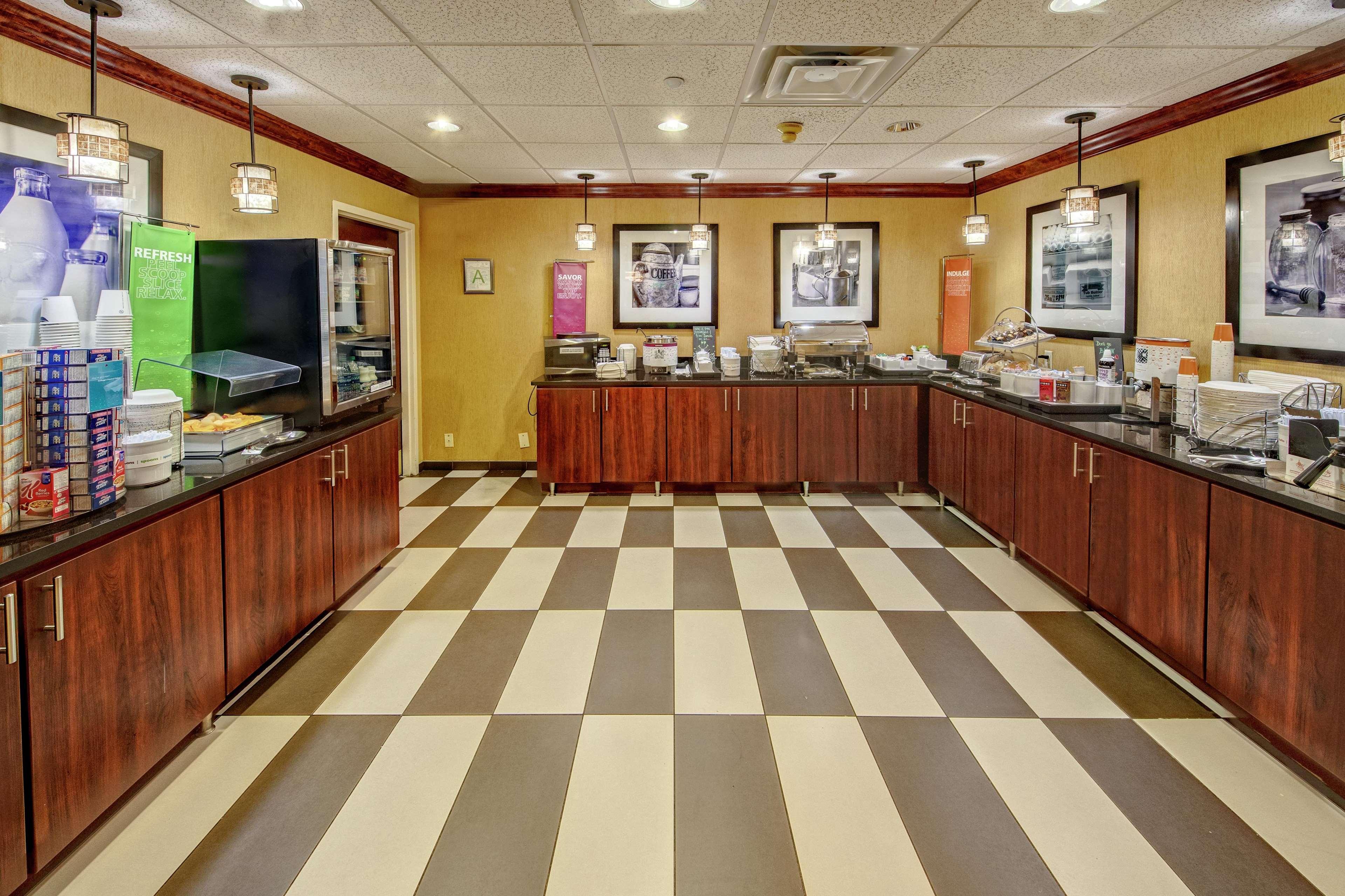 Hampton Inn Corinth Extérieur photo